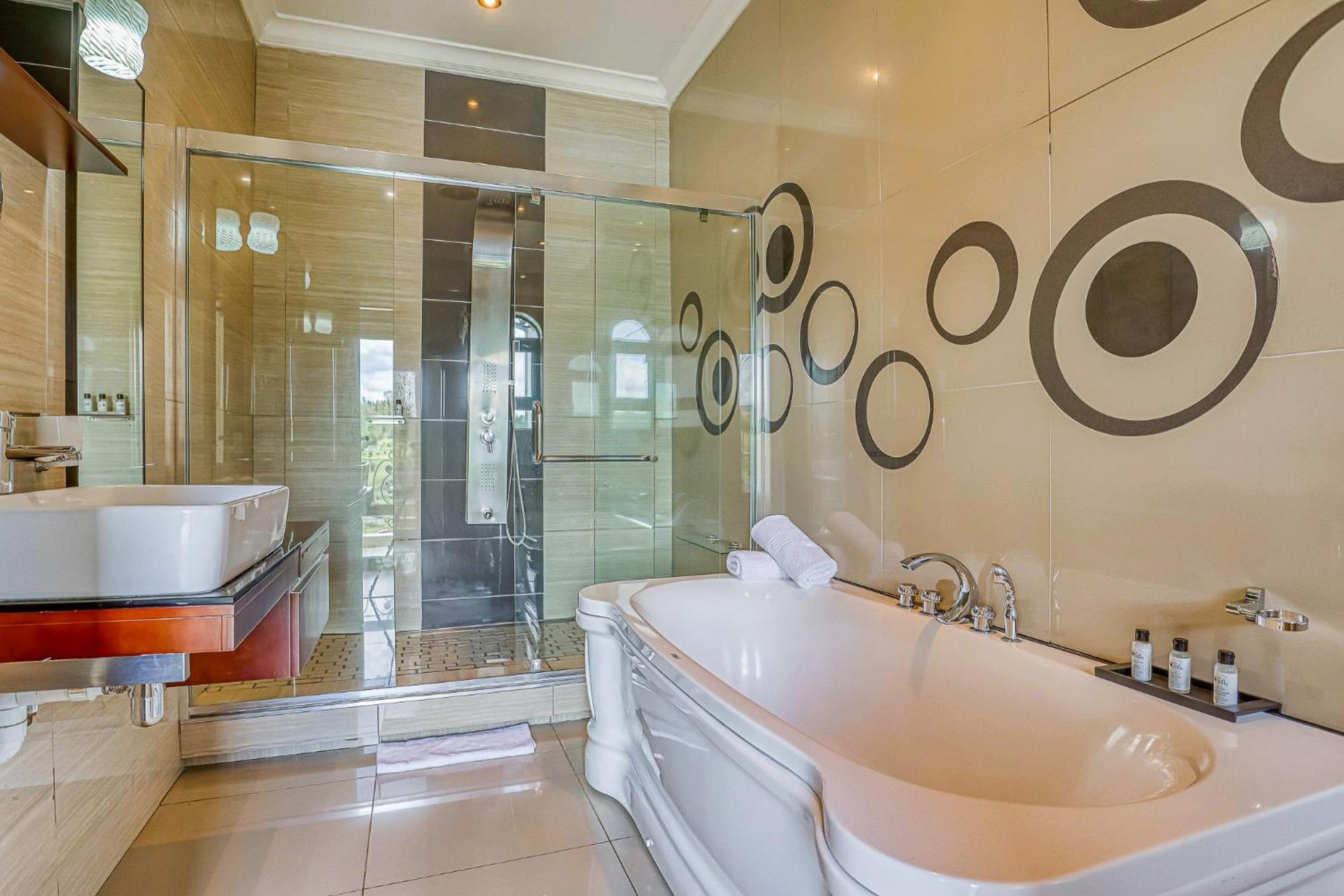 Tasha Luxury Suites, Lanseria Casa de hóspedes