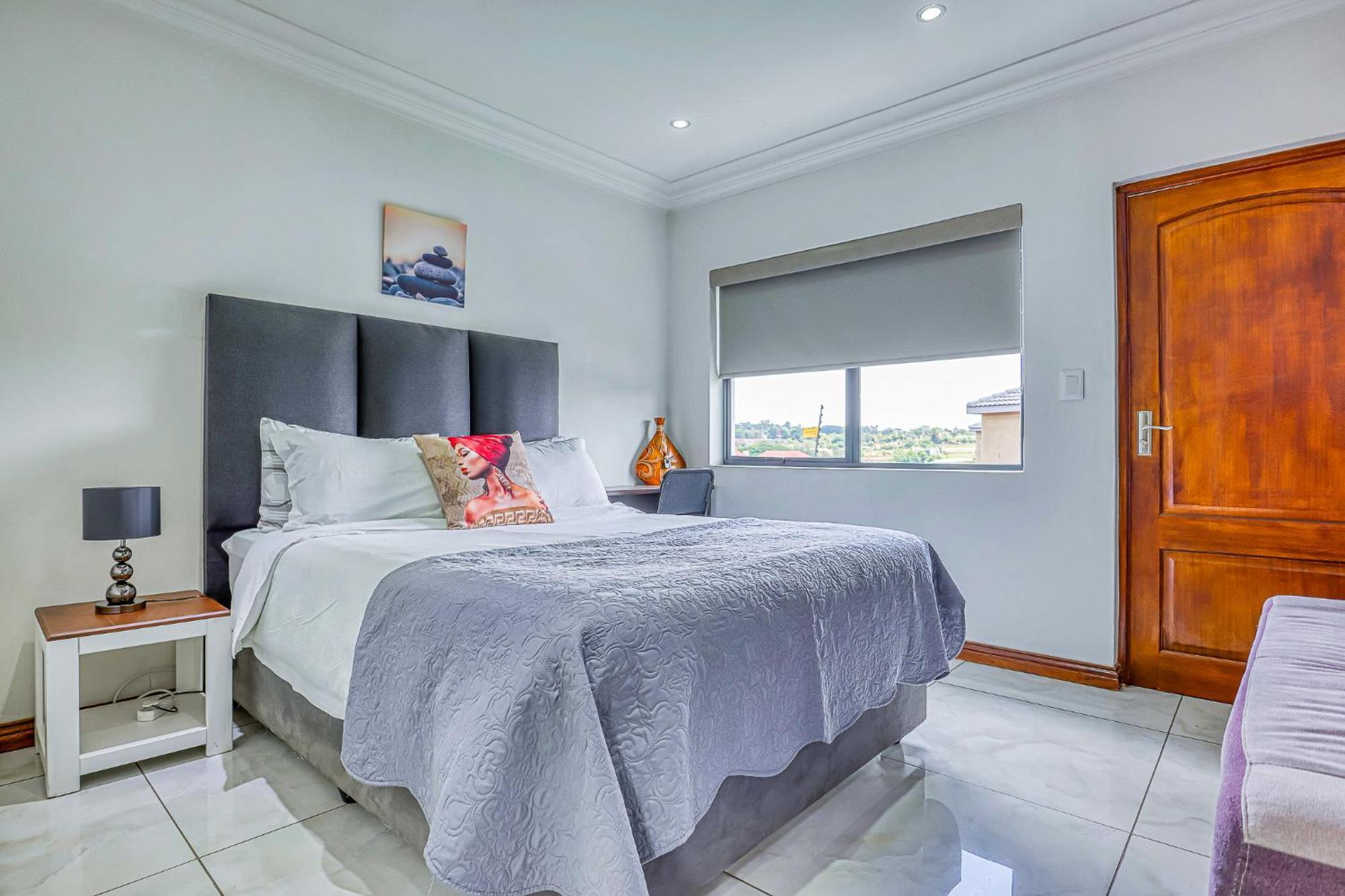 Tasha Luxury Suites, Lanseria