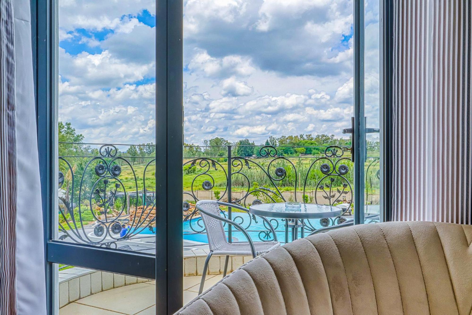 Tasha Luxury Suites, Lanseria * Joanesburgo