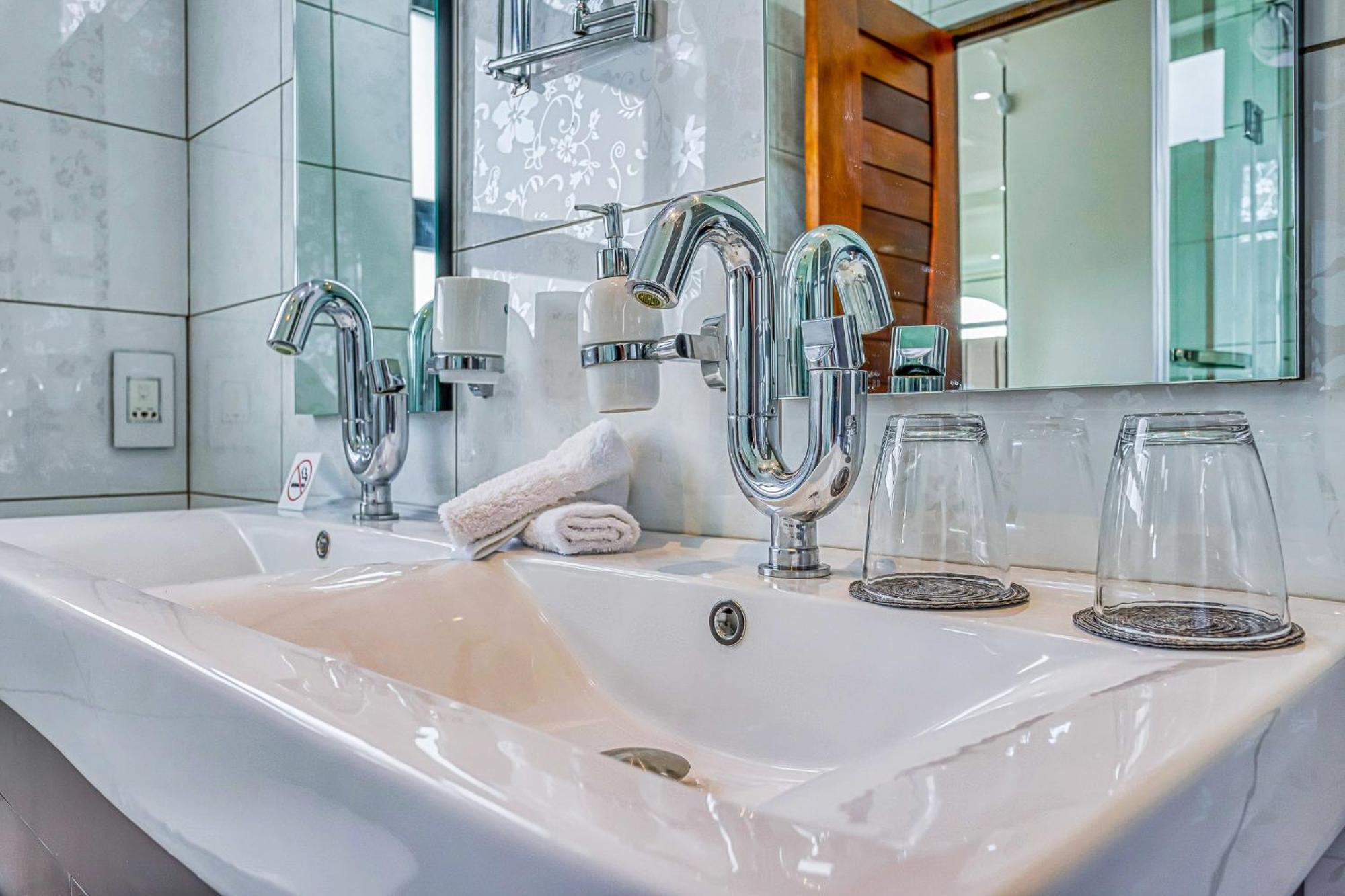 Tasha Luxury Suites, Lanseria Casa de hóspedes