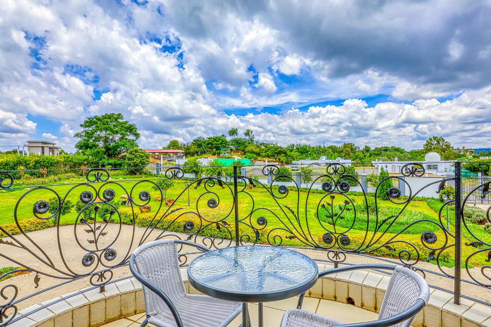 Casa de hóspedes Tasha Luxury Suites, Lanseria